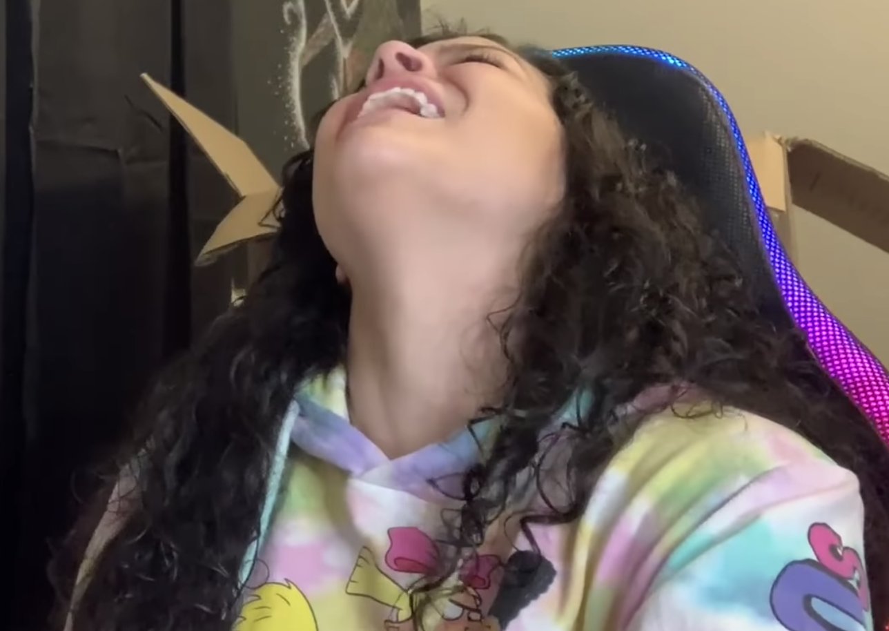 YouTube reaction girl's mouth open #Y9qYmJ7C