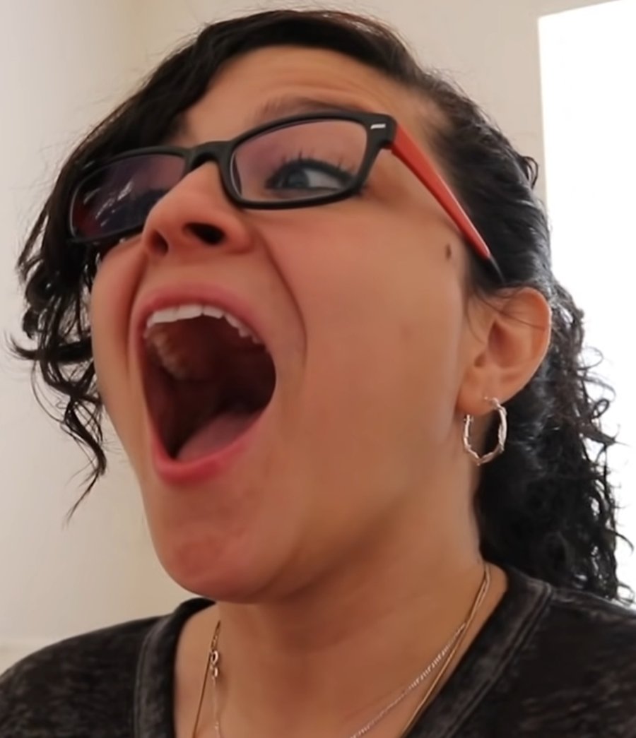 YouTube reaction girl's mouth open #wDLwsUZI