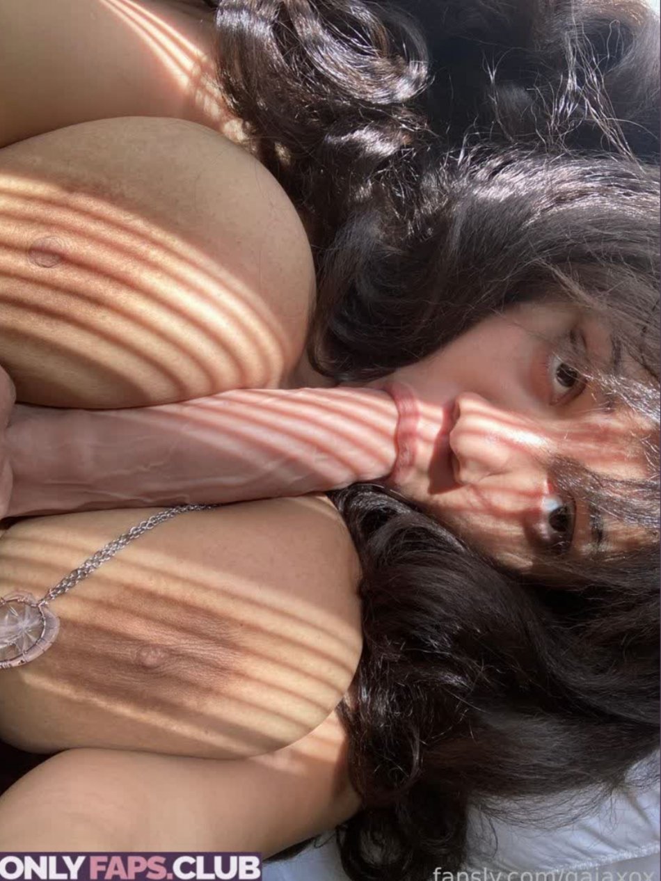 Ga1a l0v3h3art 🖤🖤🖤 #7O57tcpT